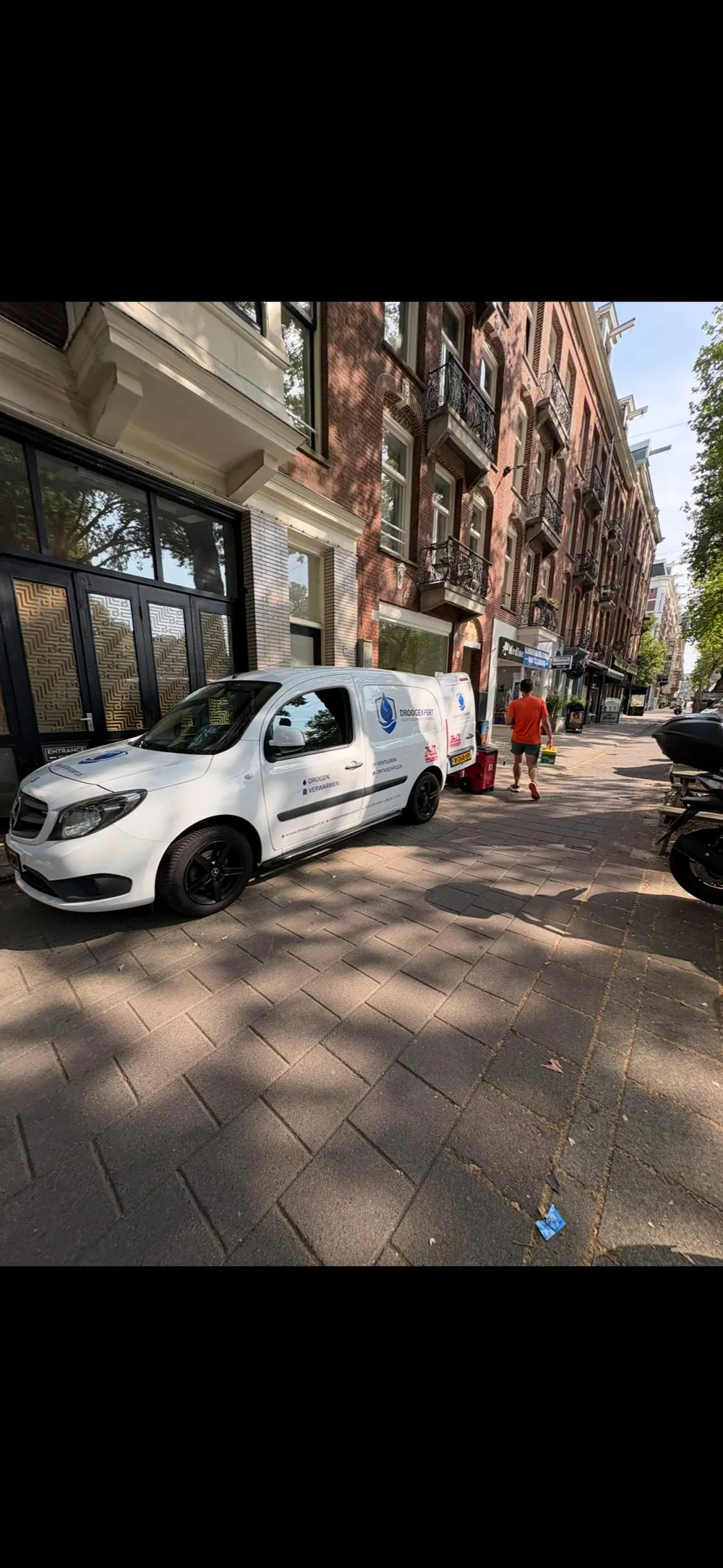 Droogexpert op locatie in de stad