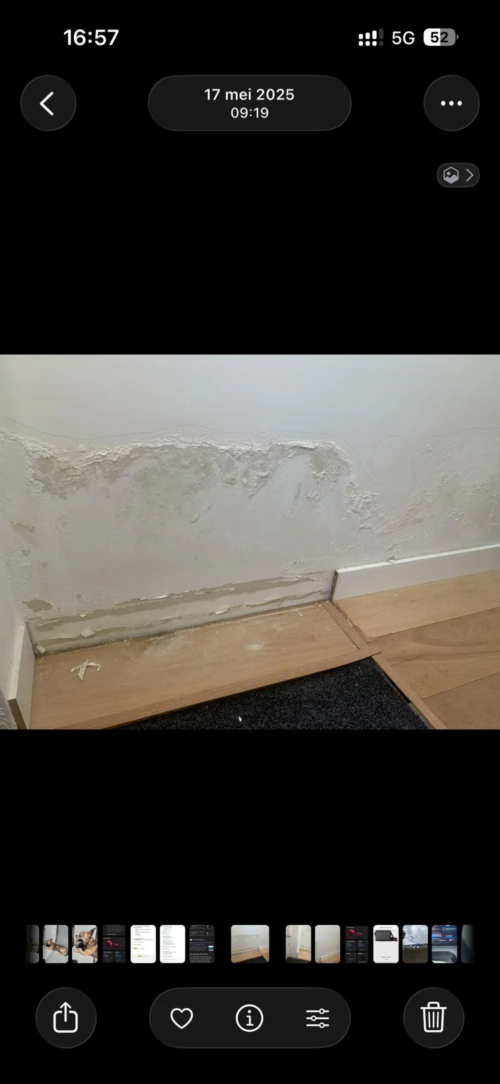 Vochtschade aan de onderzijde van een wand